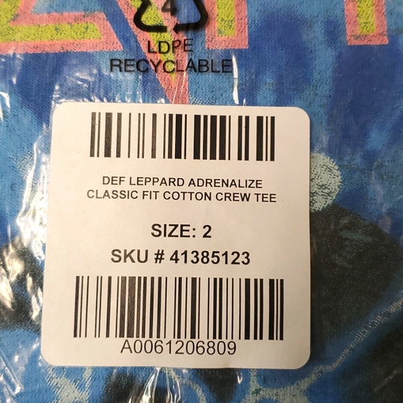 ❤️NWT VINTAGE TORRID GRAPHIC TEE - DEF LEPPARD ADRENALIZE BAND CONCERT TOP PLUS - Picture 6 of 11